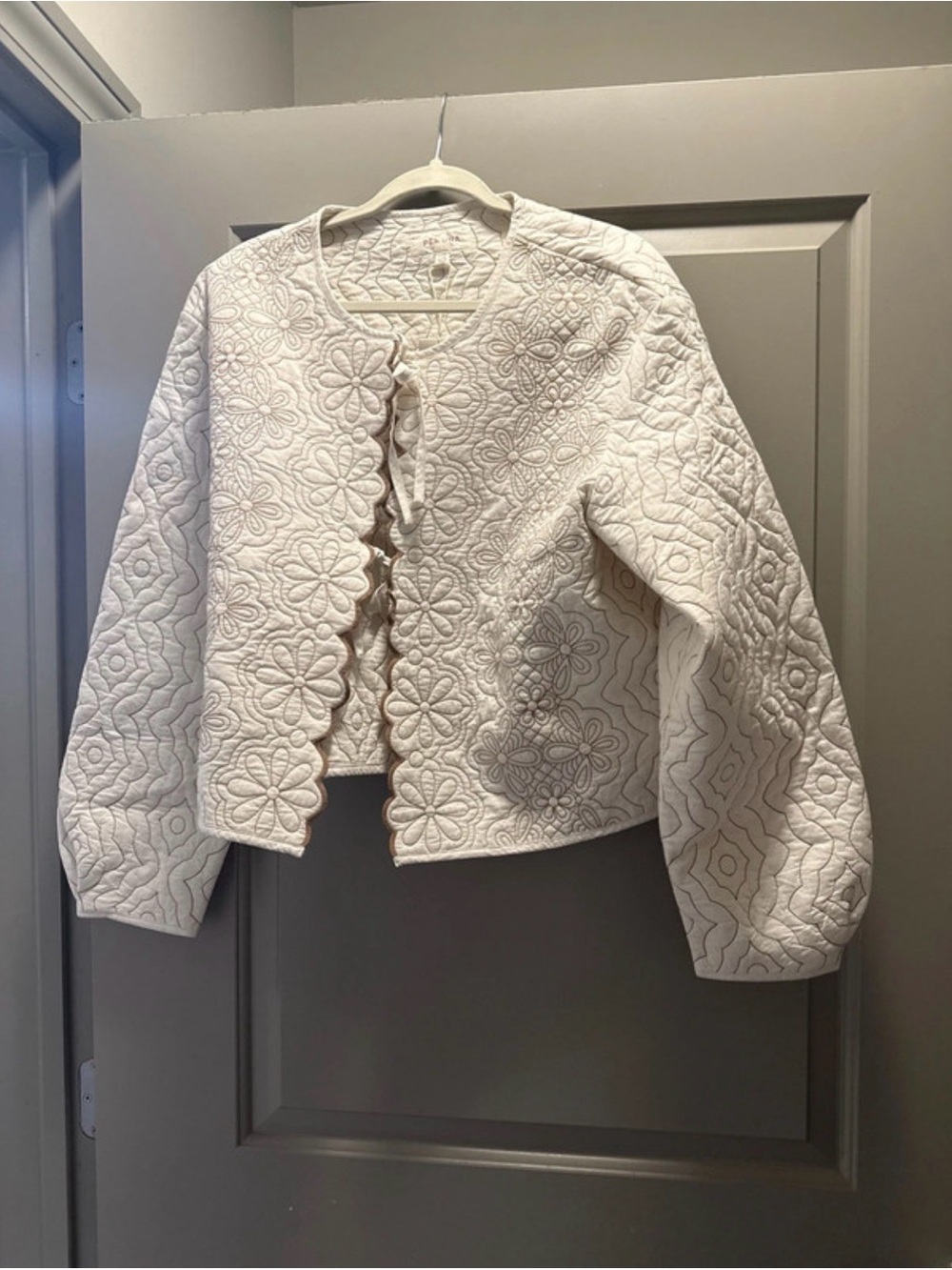 per una Cream Quilted Floral Tie-Front Jacket